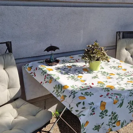 Zen 公寓 菲拉赫